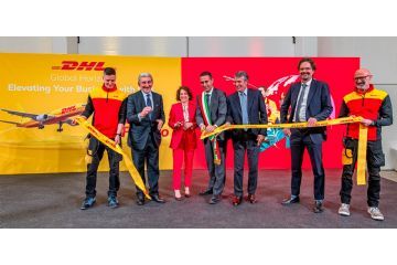 Il Sindaco Andrea Orlandi alla inaugurazione del rinnovato impianto DHL di via Ariosto che d&#224; lavoro a 320 persone