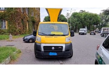 camion multato per le emissioni sonore
