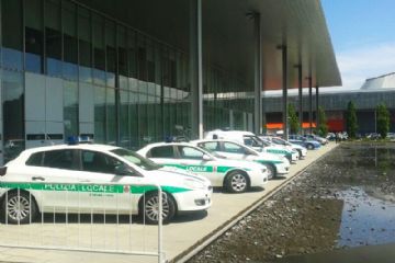 macchine della Polizia Locale al polo fieristico di Rho