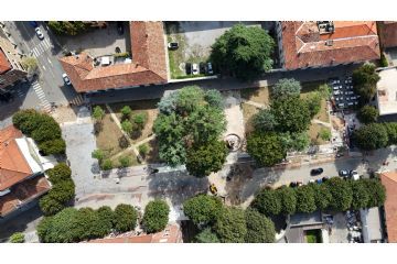 Nella foto una veduta di piazza Visconti oggi dall'alto